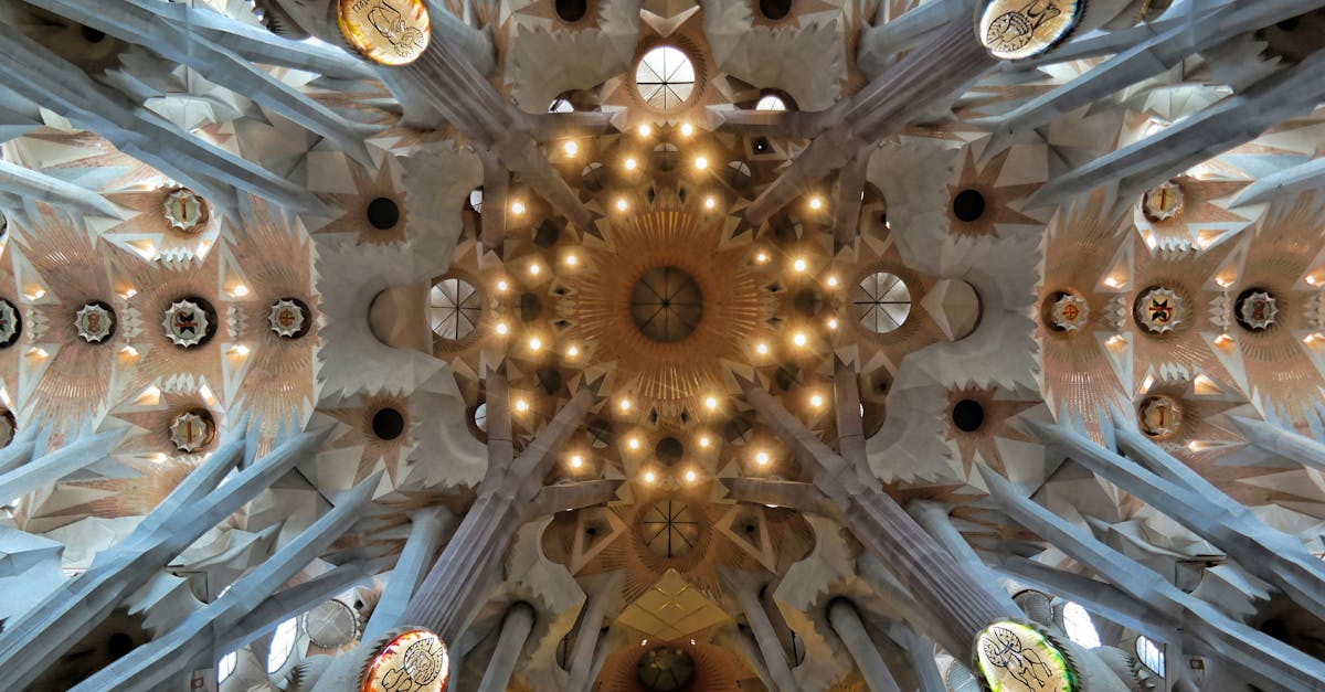 ¿Quién fue Gaudí y qué lo hace tan famoso?