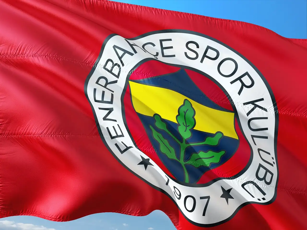 ¿En qué ciudad se encuentra la base del Fenerbahçe?