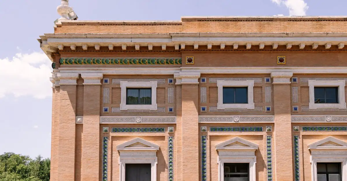 ¿Qué edificios históricos y museos destacan en Arkansas?