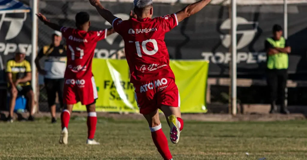 ¿Quién es Maurice Steijn y qué lo distingue en el fútbol?