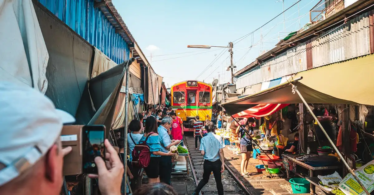 ¿Por qué se construyeron ferrocarriles para personas y mercancías?