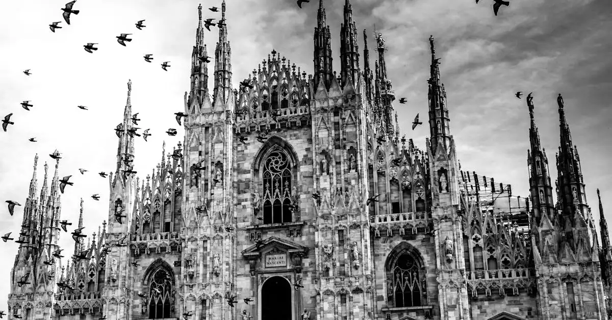 ¿Cuál es la catedral más grande del mundo en Milán?