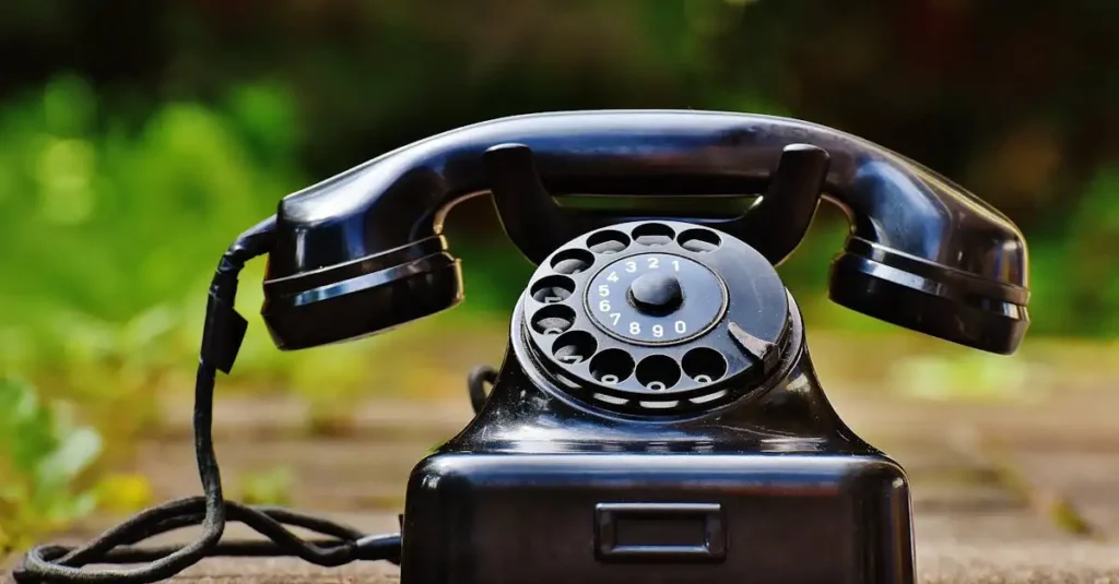 ¿Cómo surgieron las conversaciones de larga distancia en el siglo XX?
