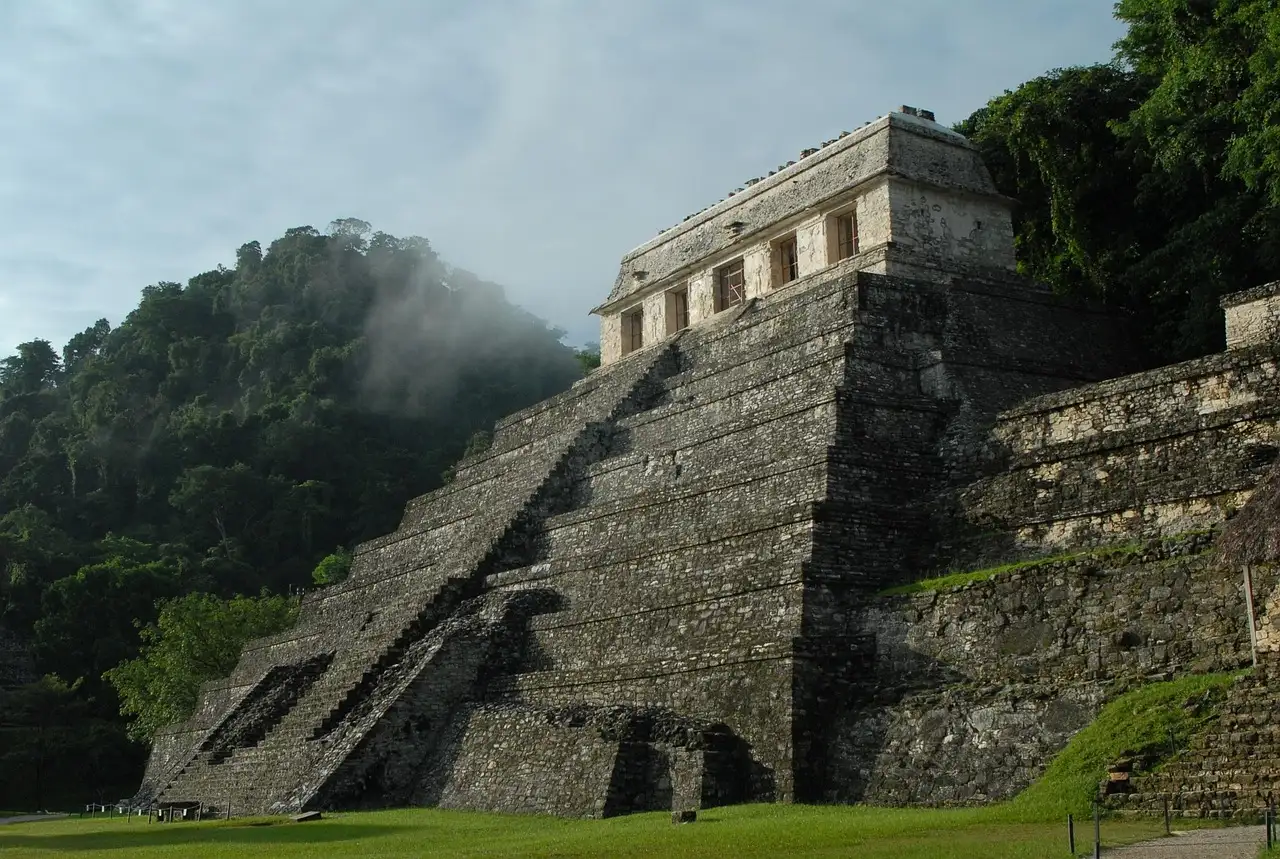 ¿Qué actividades diarias realizaban los mayas en su cultura?