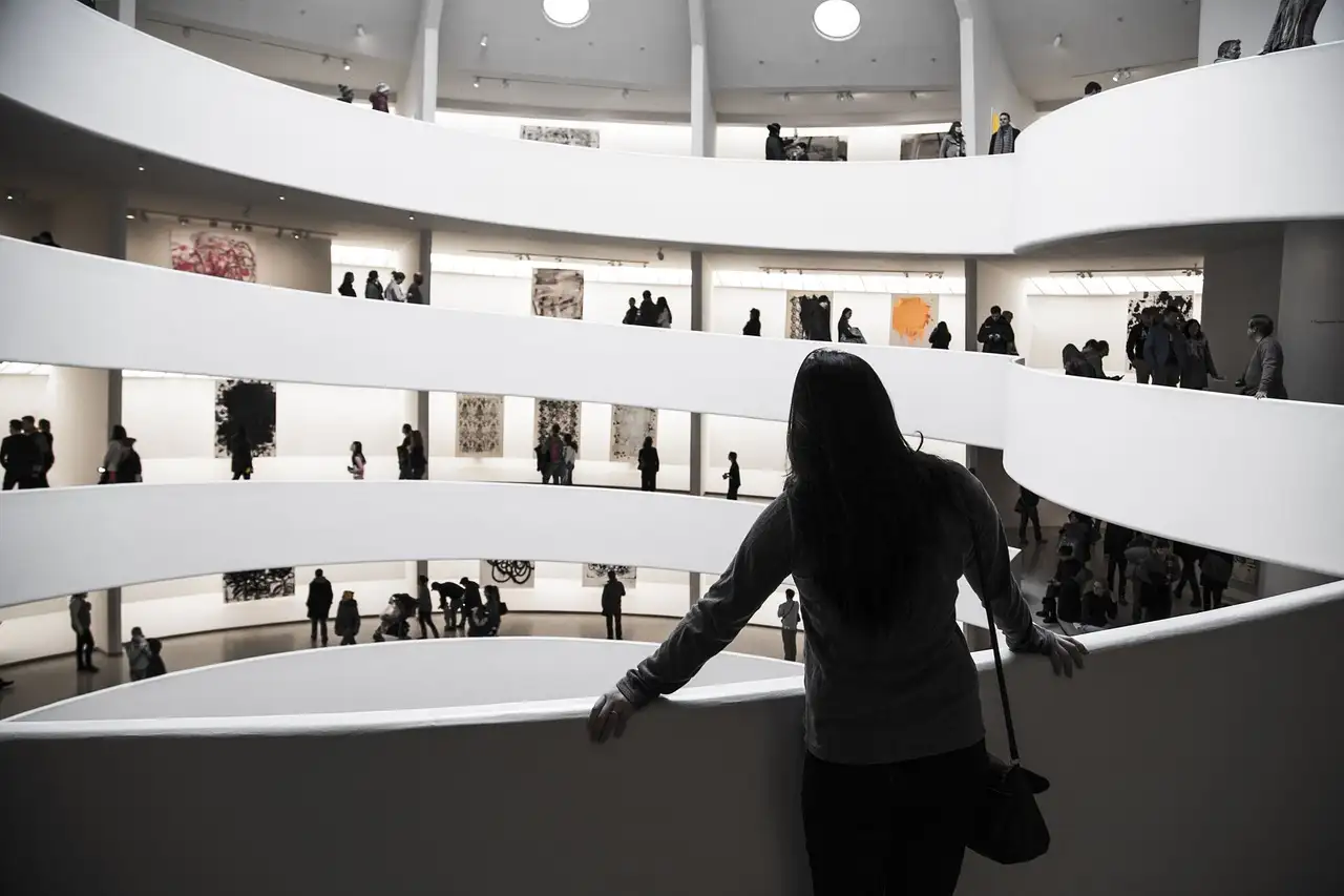 ¿Sabes cuál es el famoso museo de arte moderno en NY?