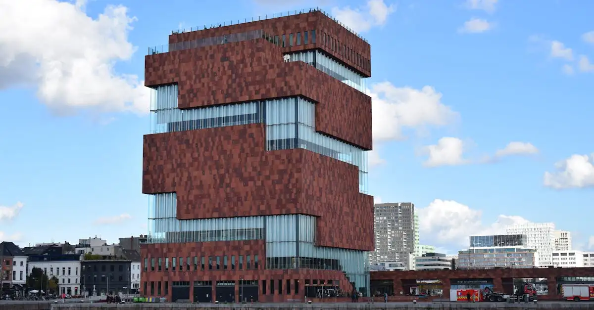 ¿Dónde se ubica el Museo en el Río (MAS) en Amberes?