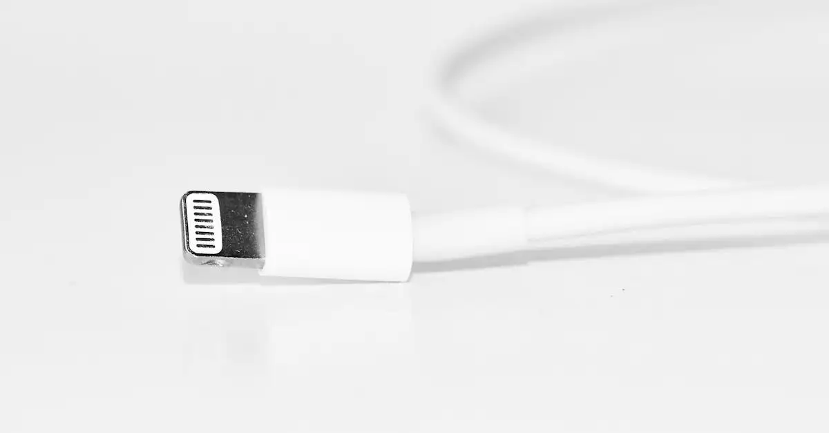 ¿Cómo USB y plug-and-play facilitan el uso de hardware?