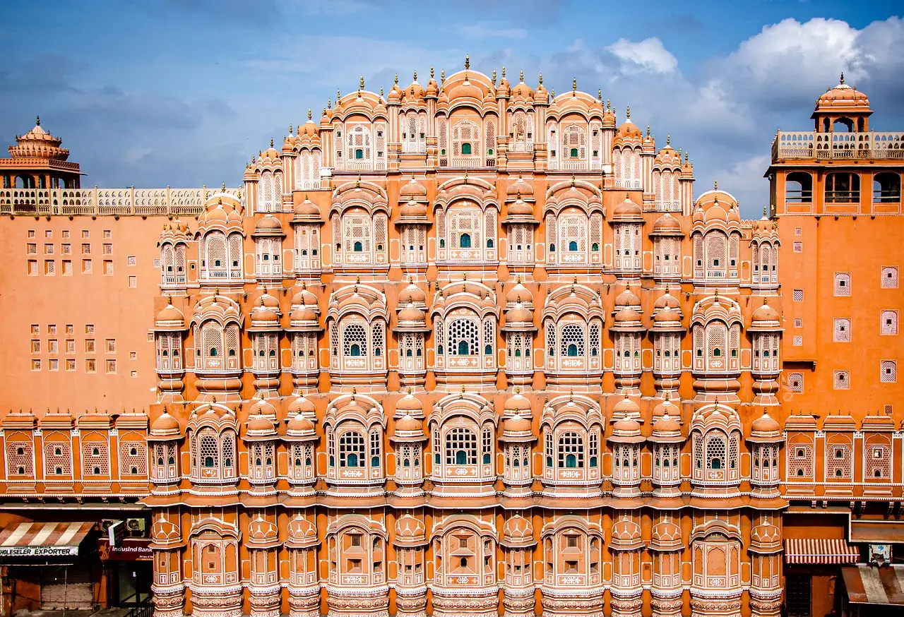 ¿Qué sorpresas te esperan en las coloridas calles de Jaipur?