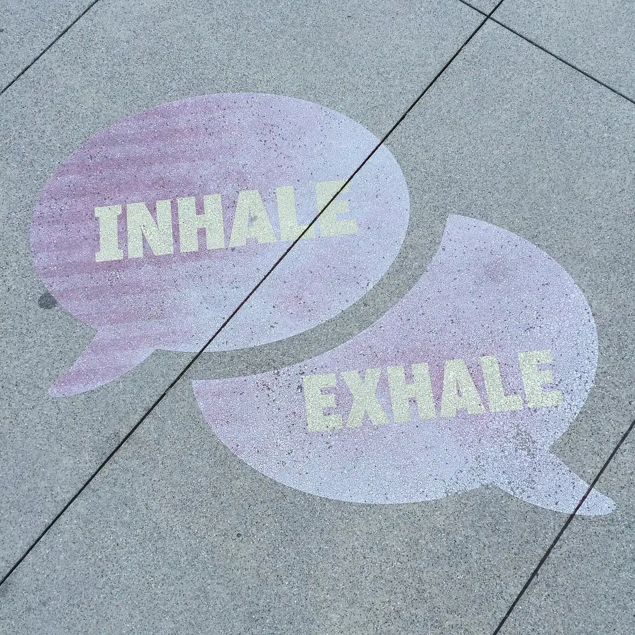 ¿Cómo usar correctamente un inhalador con cámara de retención?