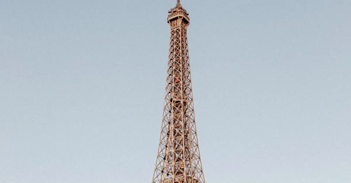 ¿Cuál es la altura exacta de la Torre Eiffel?