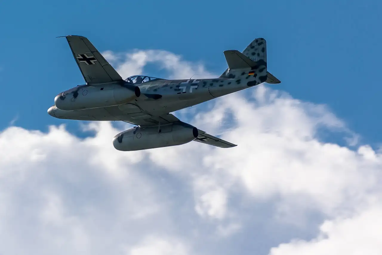 ¿Qué hizo al Messerschmitt Me 262 único entre los cazas?