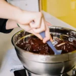 ¿Cómo evitar que el chocolate se derrita al picarlo?