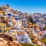 ¿Cuánto dura el vuelo de Ámsterdam a Santorini, Grecia?