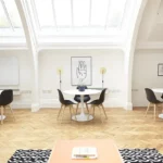 ¿Qué color de pared elegir con muebles de roble claro?