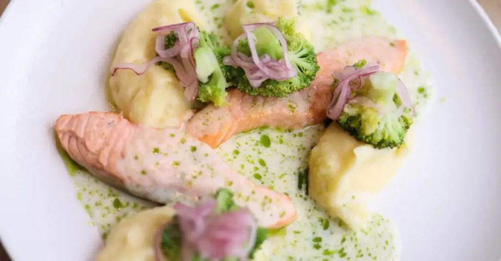 ¿Qué salsa acompaña espárragos y salmón? ¡Descúbrelo aquí!