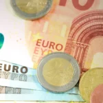 ¿Cuánto vale una moneda de 2 euros de Finlandia 2012?