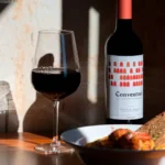 ¿Qué vino marida mejor con la sopa de cebolla francesa?